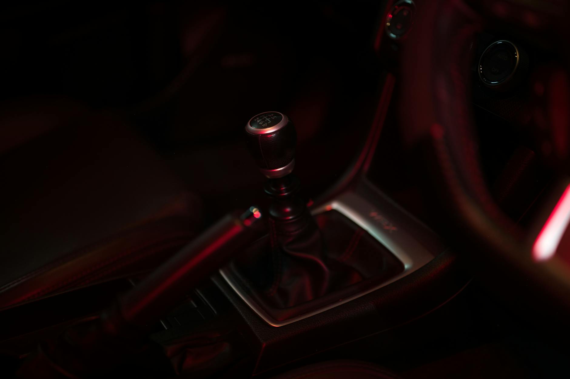 수동 기어 변속 시점 RPM 관리 및 클러치 삼바리 수명 연장 매뉴얼