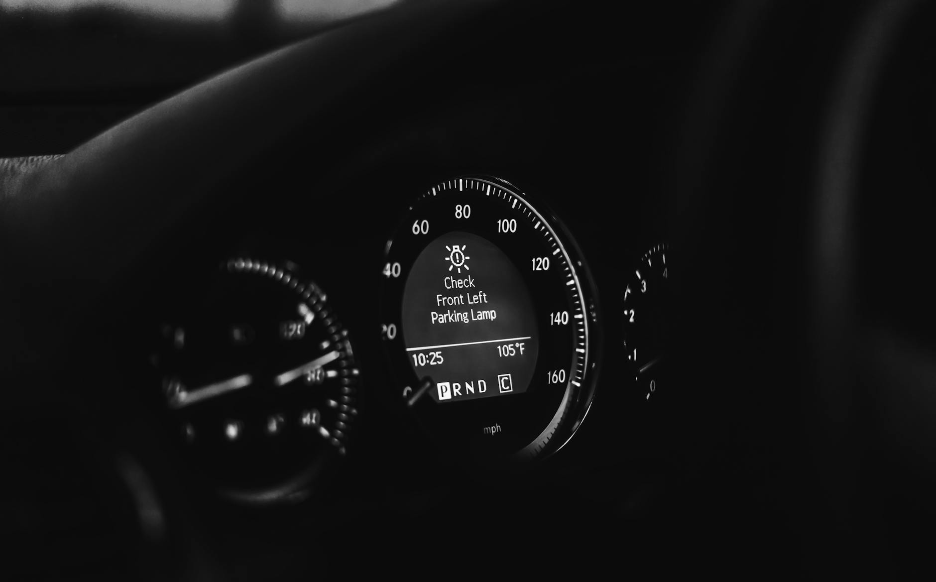 계기판 경고등 종류 빨간색 노란색 초록색 의미 및 긴급 정지 경고