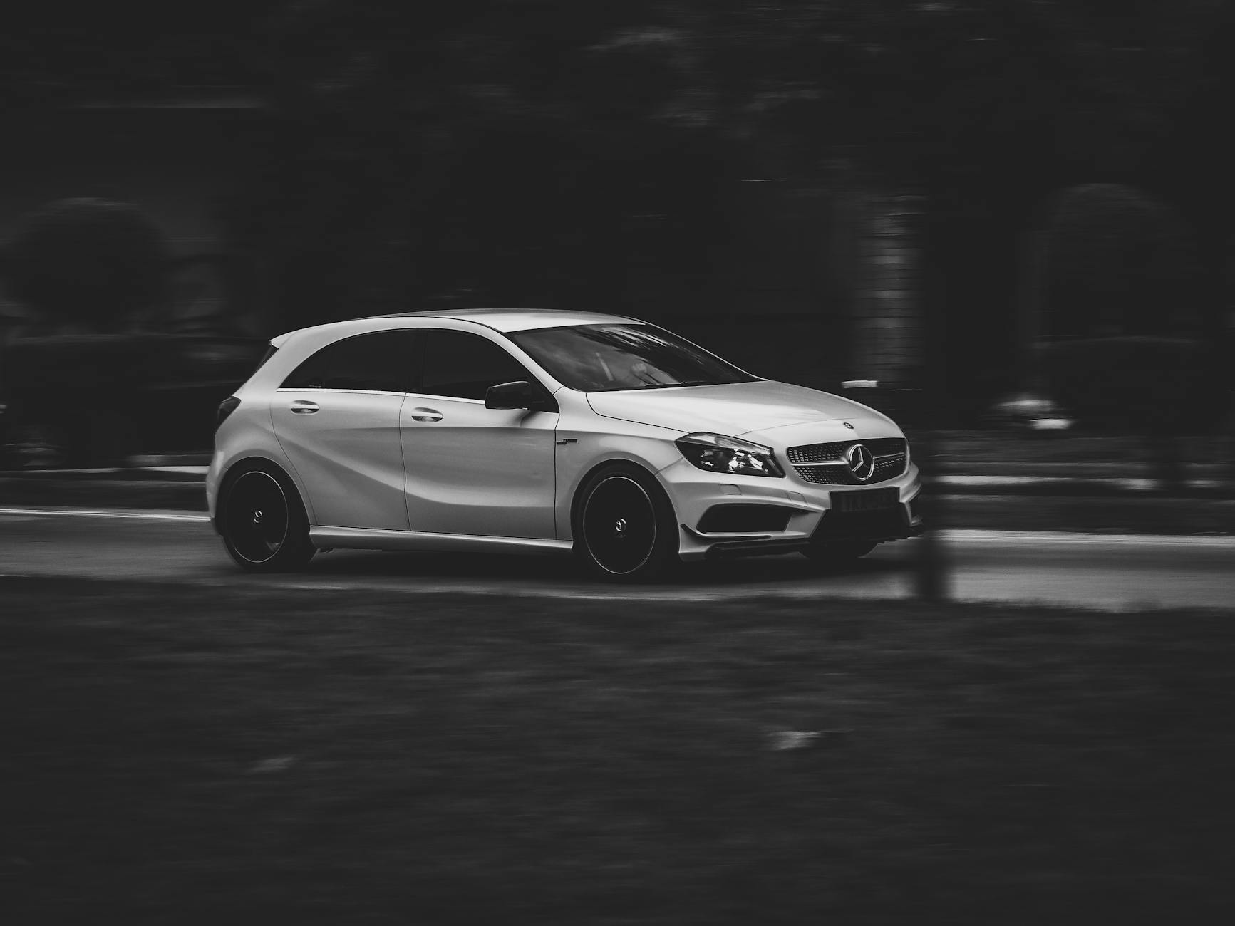 자동차 급발진 대처 매뉴얼 및 브레이크 꽉 밟아야 하는 이유 가이드